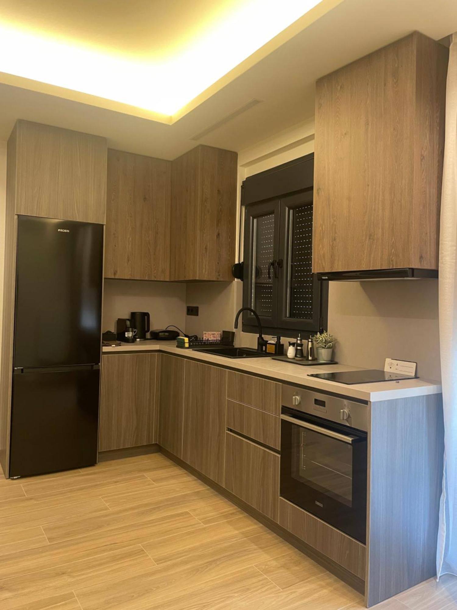 Jk Luxury Apartments Néa Khilí Buitenkant foto